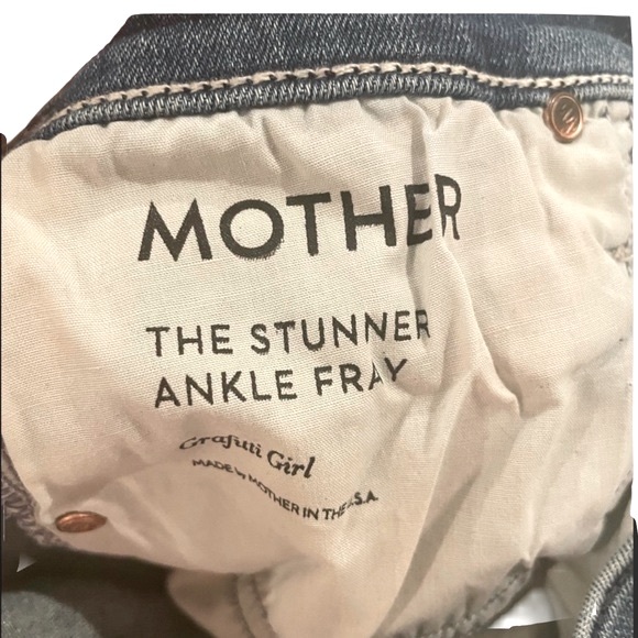 MOTHER The Stunner Ankle Fray Graffiti Girl. Sz 28 - Picture 9 of 11